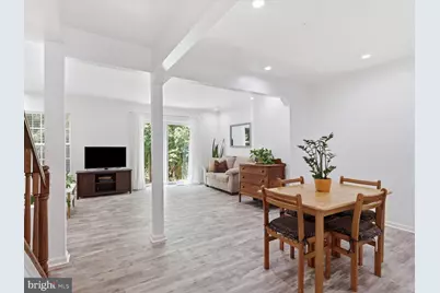 5742 Burke Towne Court, Burke, VA 22015 - Photo 15