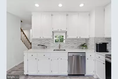 5742 Burke Towne Court, Burke, VA 22015 - Photo 21