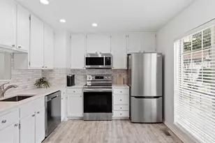5742 Burke Towne Ct, Burke, VA 22015 - Photo 19