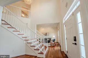 4907 Elsa Ct, Fairfax, VA 22030 - Photo 7