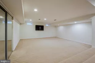 4907 Elsa Ct, Fairfax, VA 22030 - Photo 45