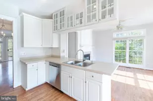 9588 Lagersfield Cir, Vienna, VA 22181 - Photo 13