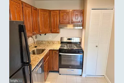 6141 Leesburg Pike #404, Falls Church, VA 22041 - Photo 11