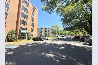 6141 Leesburg Pike #404, Falls Church, VA 22041 - Photo 41