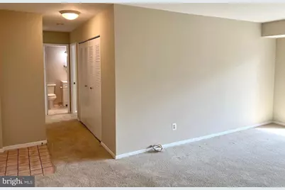 6141 Leesburg Pike #404, Falls Church, VA 22041 - Photo 17