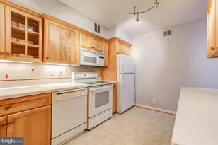 5902 Mt Eagle Dr, Alexandria, VA 22303 - Photo 17