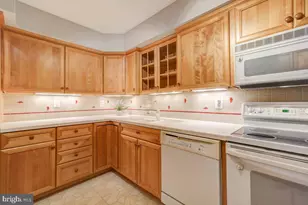 5902 Mt Eagle Dr, Alexandria, VA 22303 - Photo 15