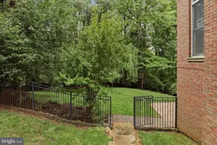 1127 Marlene Ln, Great Falls, VA 22066 - Photo 83
