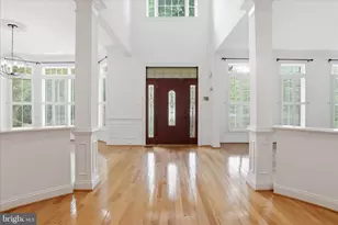 1127 Marlene Ln, Great Falls, VA 22066 - Photo 9