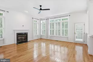 1127 Marlene Ln, Great Falls, VA 22066 - Photo 17