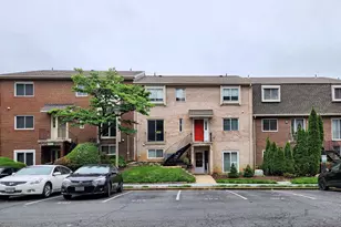 4587 Logsdon Dr, Annandale, VA 22003 - Photo 1