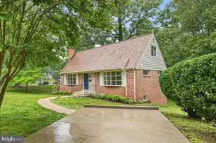 8624 Parliament Dr, Springfield, VA 22151 - Photo 3