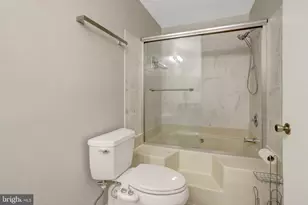 6906 Victoria Dr, Alexandria, VA 22310 - Photo 19