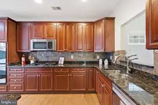 8932 Pink Carnation Ct, Lorton, VA 22079 - Photo 13