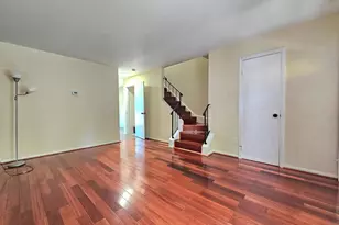 8561 Southlawn Ct, Alexandria, VA 22309 - Photo 3