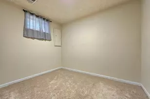 8561 Southlawn Ct, Alexandria, VA 22309 - Photo 17