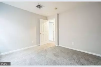 4647 Red Admiral Way #163, Fairfax, VA 22033 - Photo 5
