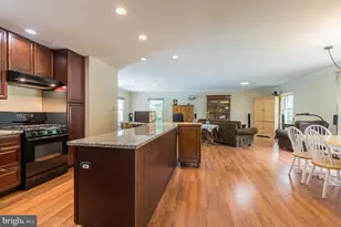 7011 Hadlow Dr, Springfield, VA 22152 - Photo 15