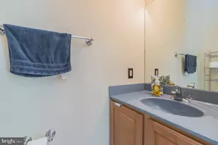 7011 Hadlow Dr, Springfield, VA 22152 - Photo 29