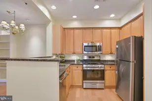1860 Stratford Park Pl, Reston, VA 20190 - Photo 5