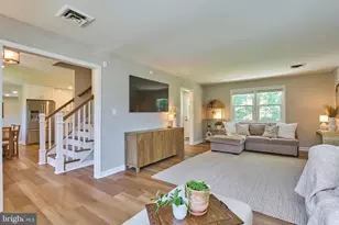 12012 Wayland St, Oakton, VA 22124 - Photo 9