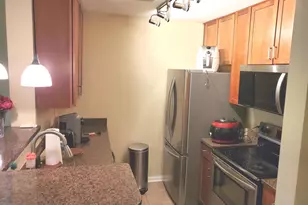 3176 Summit Square Dr, Oakton, VA 22124 - Photo 11