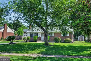 7216 Carol Ln, Falls Church, VA 22042 - Photo 3