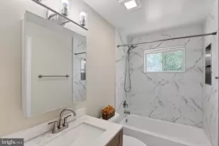 7216 Carol Ln, Falls Church, VA 22042 - Photo 23