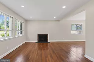 7216 Carol Ln, Falls Church, VA 22042 - Photo 9