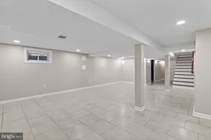 7216 Carol Ln, Falls Church, VA 22042 - Photo 25