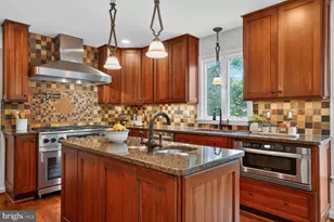 7007 Devereux Cir Dr, Alexandria, VA 22315 - Photo 11