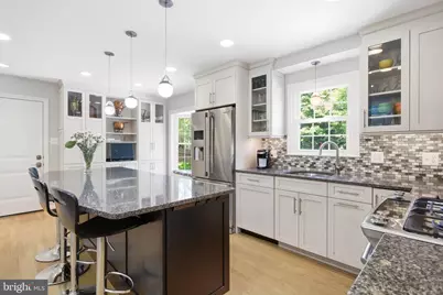 8402 Georgian Way, Annandale, VA 22003 - Photo 11