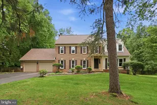 11913 Holly Spring Dr, Great Falls, VA 22066 - Photo 1