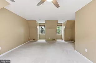 11913 Holly Spring Dr, Great Falls, VA 22066 - Photo 23