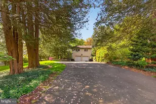 3439 Malbrook Dr, Falls Church, VA 22044 - Photo 7