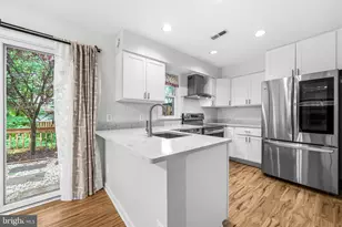 6001 Rabbit Hill Ct, Centreville, VA 20121 - Photo 11