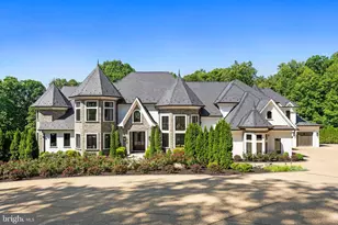 1332 McCay Ln, McLean, VA 22101 - Photo 1