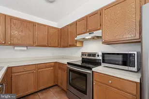 1609 Oak Spring Way, Reston, VA 20190 - Photo 17