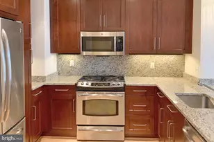 8220 Crestwood Heights Dr, McLean, VA 22102 - Photo 7