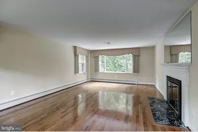 929 Woburn Court, McLean, VA 22102 - Photo 5