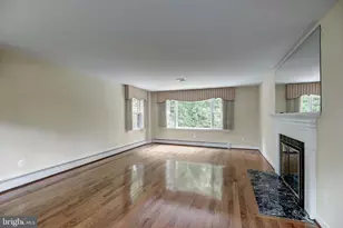 929 Woburn Ct, McLean, VA 22102 - Photo 5
