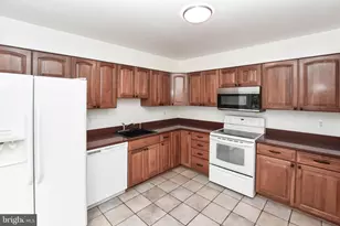 5843 Wye Oak Commons Ct, Burke, VA 22015 - Photo 13