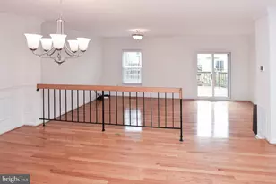 5843 Wye Oak Commons Ct, Burke, VA 22015 - Photo 3