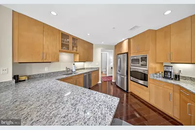 8220 Crestwood Heights Drive #407, McLean, VA 22102 - Photo 7