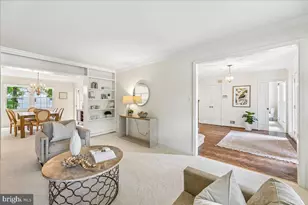 9804 Dansk Ct, Fairfax, VA 22032 - Photo 7