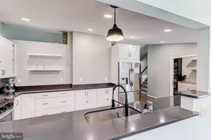 11926 Appling Valley Rd, Fairfax, VA 22030 - Photo 23