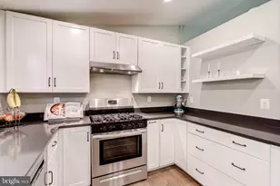 11926 Appling Valley Rd, Fairfax, VA 22030 - Photo 21