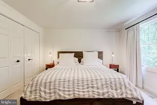 11926 Appling Valley Rd, Fairfax, VA 22030 - Photo 37