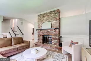 11926 Appling Valley Rd, Fairfax, VA 22030 - Photo 5