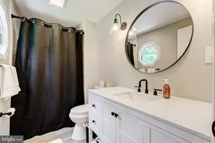 11926 Appling Valley Rd, Fairfax, VA 22030 - Photo 7